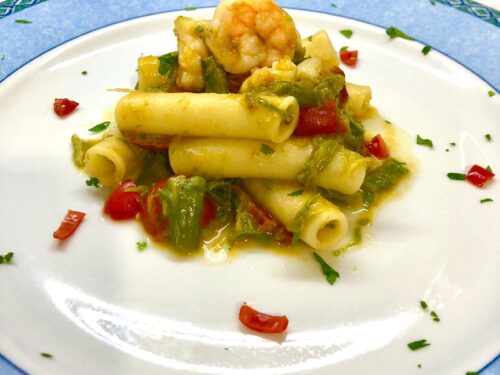 Ziti napoletani con asparagi e gamberetti