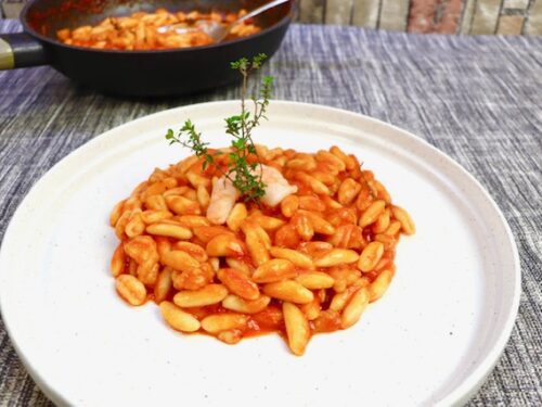 Cavatelli crema di peperoni e gamberetti