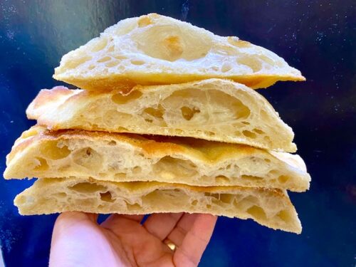 Focaccia bollosa ricetta di Animaincucina