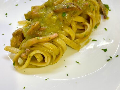 Pasta con calamari e crema di broccoli
