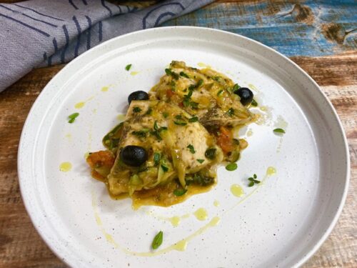 Pesce Spada Gustoso con Zucchine e Olive: Ricetta Facile e Leggera