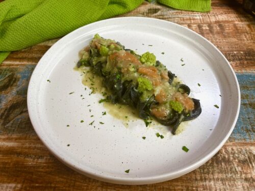 Tagliolini Neri con Salmone Vegetale e Cavolfiori: Ricetta Gustosa e Originale