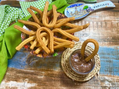Churros Irresistibili Fatti in Casa: Ricetta Facile per Dolcetti Croccanti e Golosi