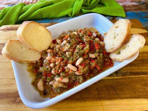 Zuppa Vegetariana di Fagioli e Verdure al Forno: Ricetta Sana e Gustosa per un Aperitivo Sfizioso